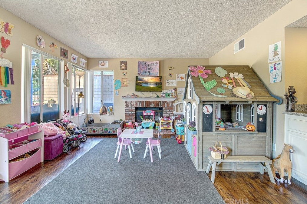 23902 Brittlebush Cir, Moreno Valley CA  92557-2932 exterior