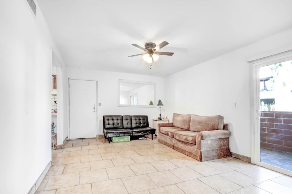 8847 Willis Ave #c7, Van Nuys, CA 91402