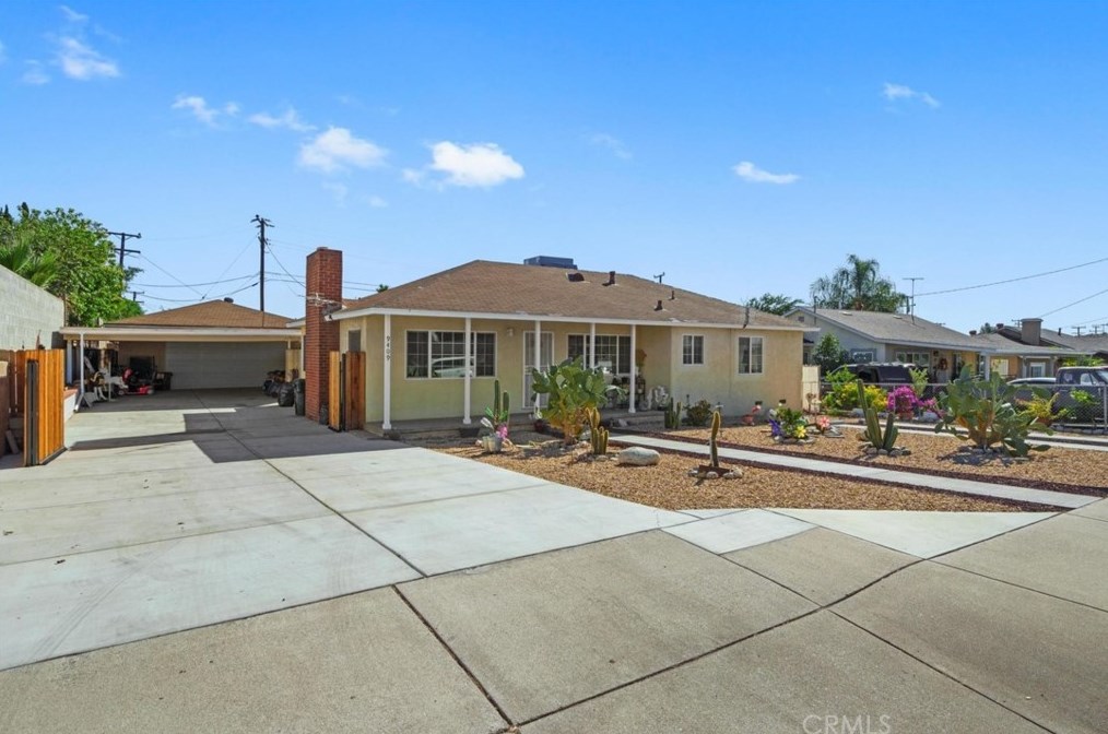 9409 Linden Ave, Bloomington, CA 92316
