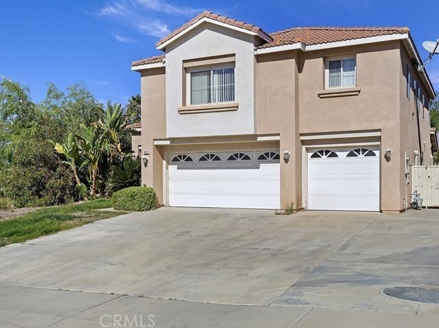 802 Moray Ct, Riverside, CA 92508