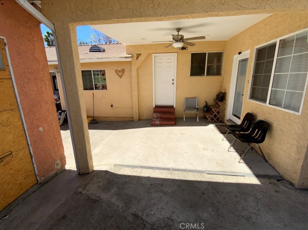 13080 Desmond St, Los Angeles CA  91331-1025 exterior