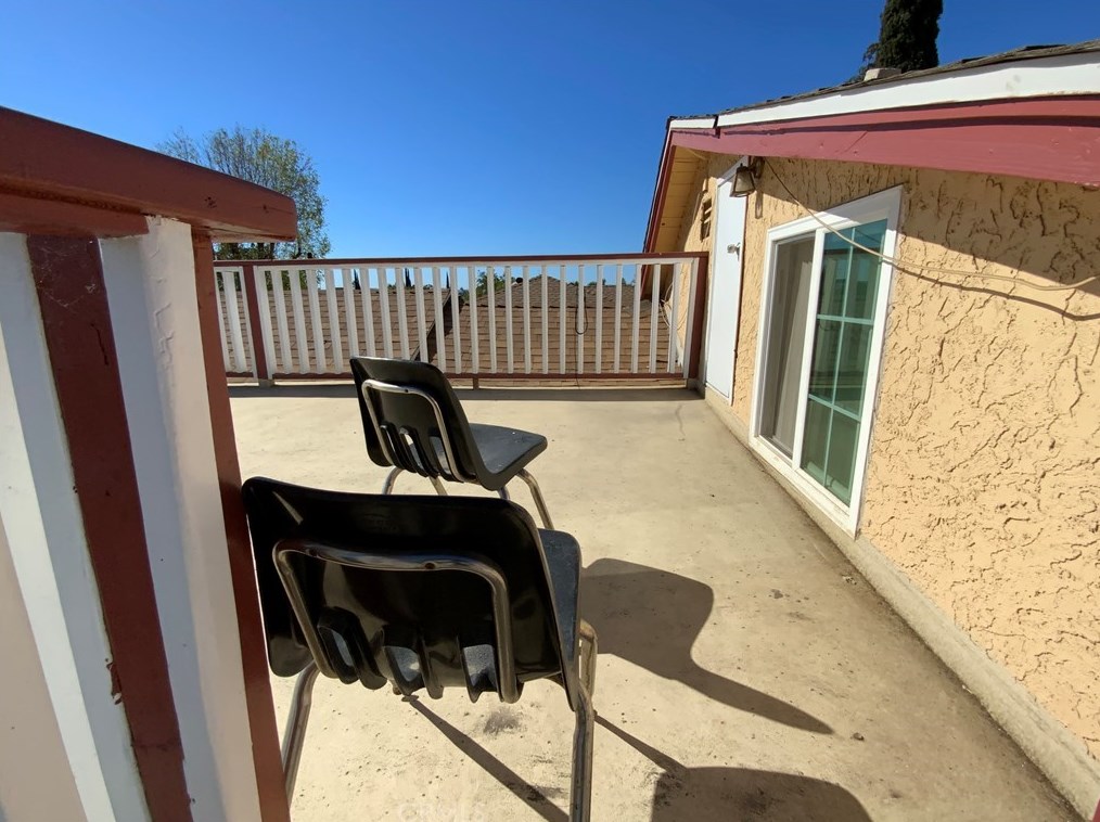 13080 Desmond St, Los Angeles CA  91331-1025 exterior