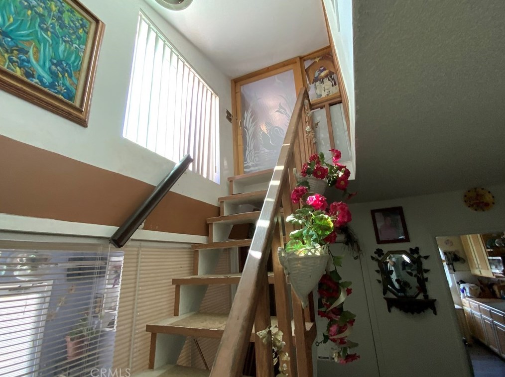 13080 Desmond St, Los Angeles CA  91331-1025 exterior