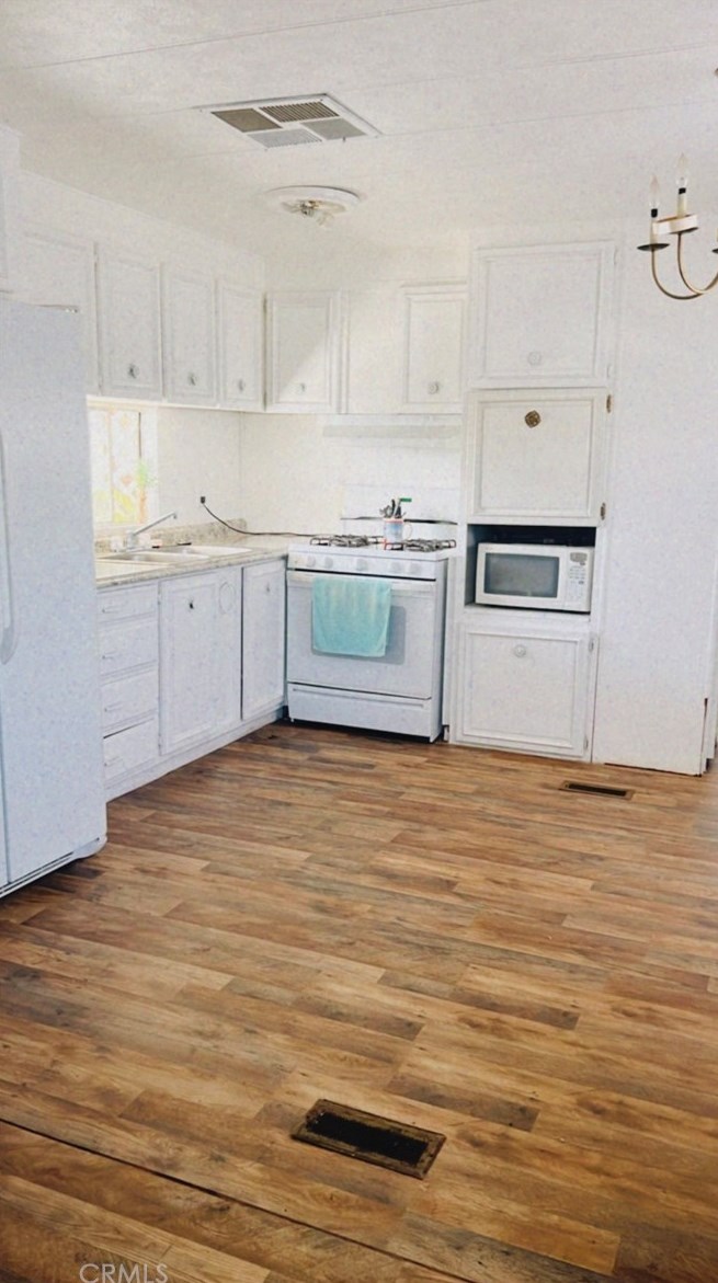 185 Eucalyptus Ave #12, Rialto, CA 92376