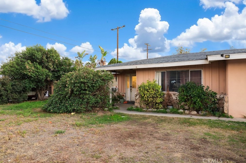 395 E Easton St, Rialto, CA 92376