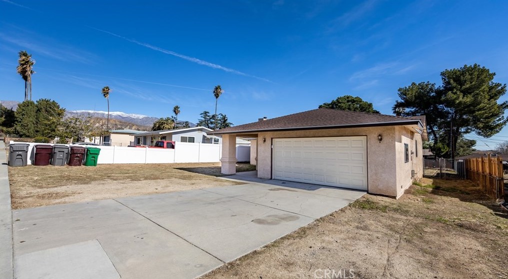700 10th St, Banning, CA 92220-4324