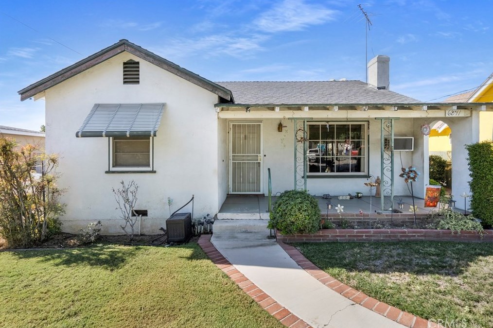 6841 Lomita St, Riverside, CA 92504-1942