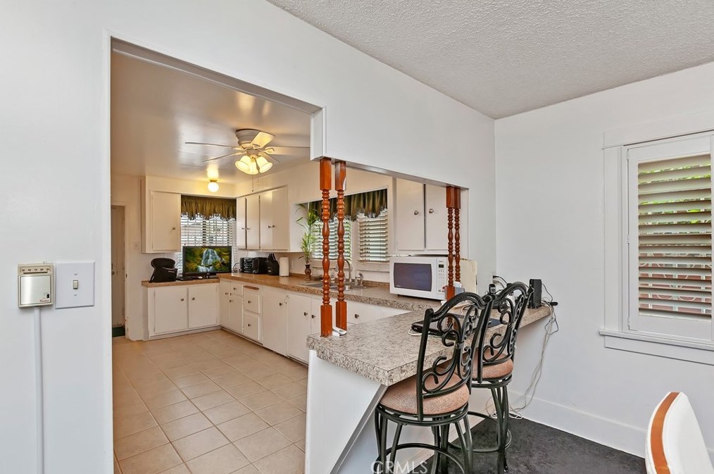 1237 62 St, Los Angeles CA  90001-1306 exterior