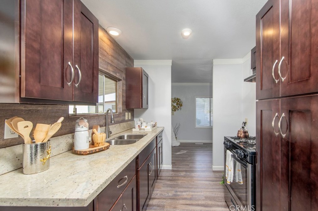 725 Thornton Ave #25, Hemet, CA 92543