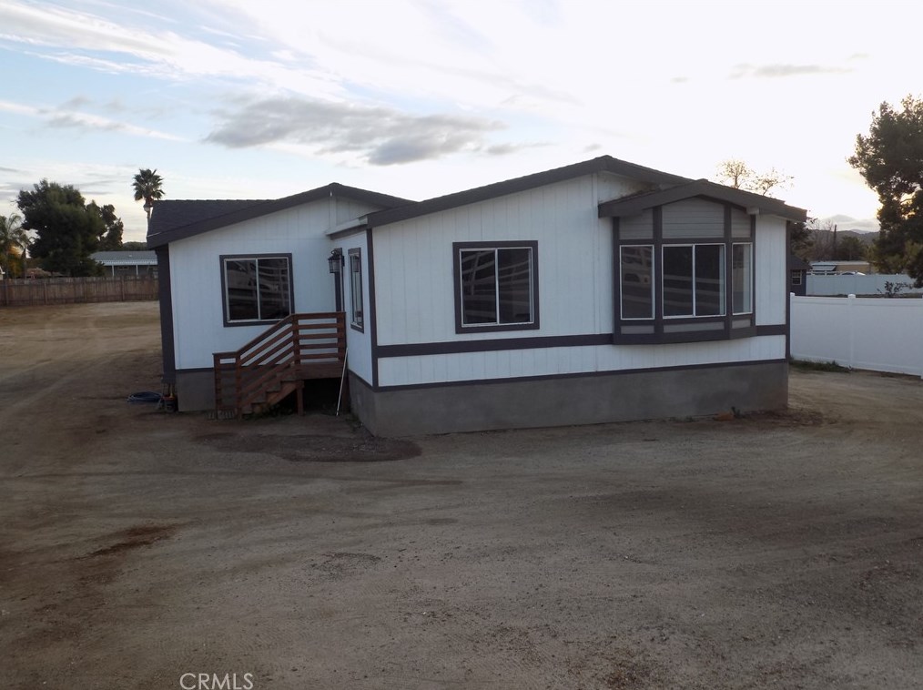 21277 Kinney St, Perris, CA 92570