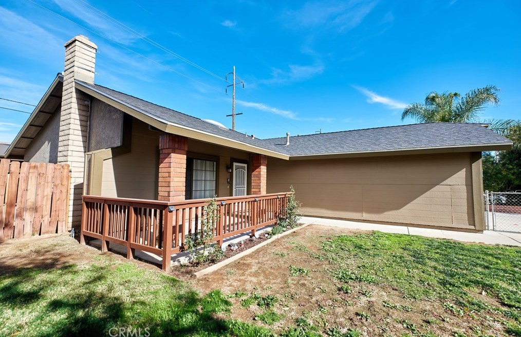 25760 Rancho Lucero Dr, Moreno Valley CA  92551-7052 exterior