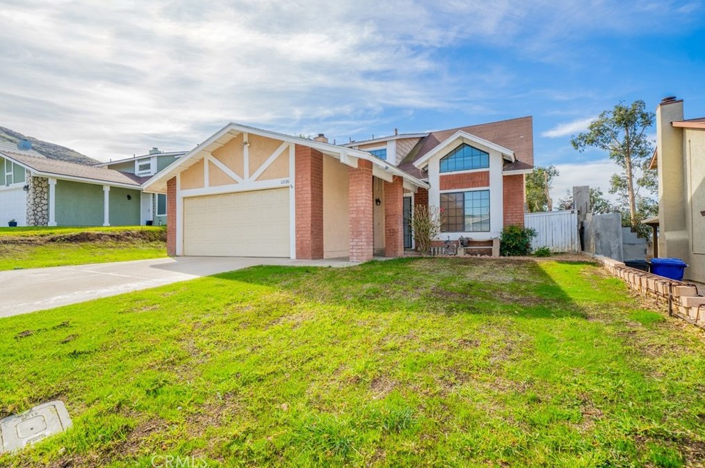 12038 Rose Hill Dr, Fontana, CA 92337-2812