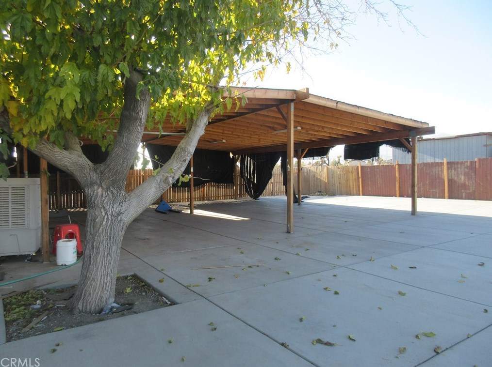 11482 Sheep Creek Rd, Phelan, CA 92371