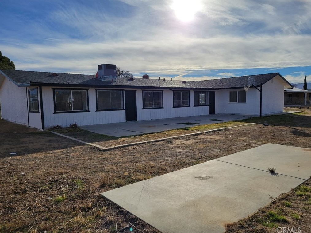 12786 Standing Bear Rd, Apple Valley CA  92308-4719 exterior