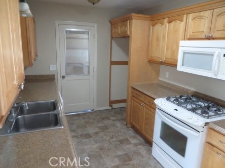 40177 Marcella Ln, Hemet, CA 92543-8053