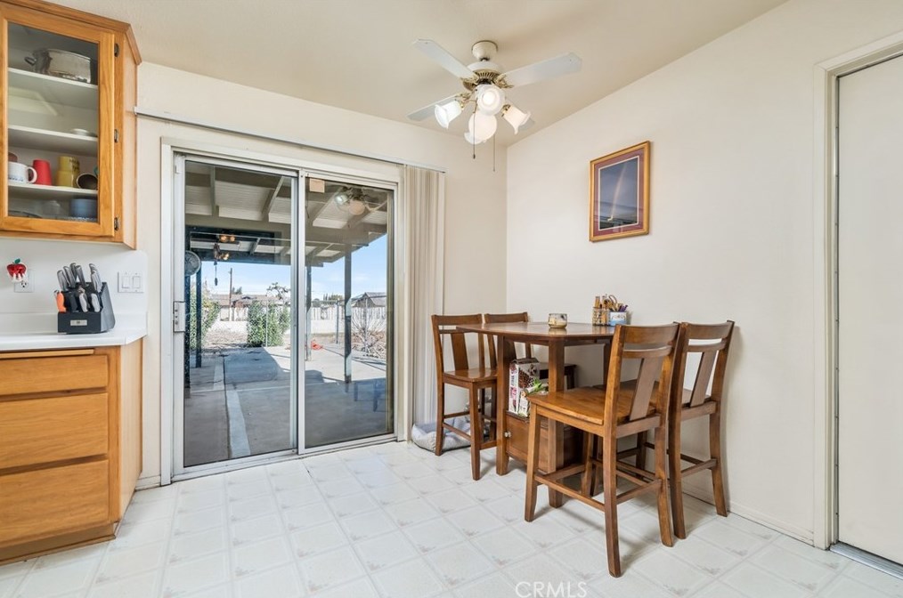 14854 Willow St, Hesperia CA  92345-2740 exterior