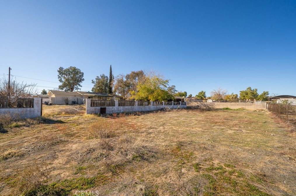 14854 Willow St, Hesperia CA  92345-2740 exterior