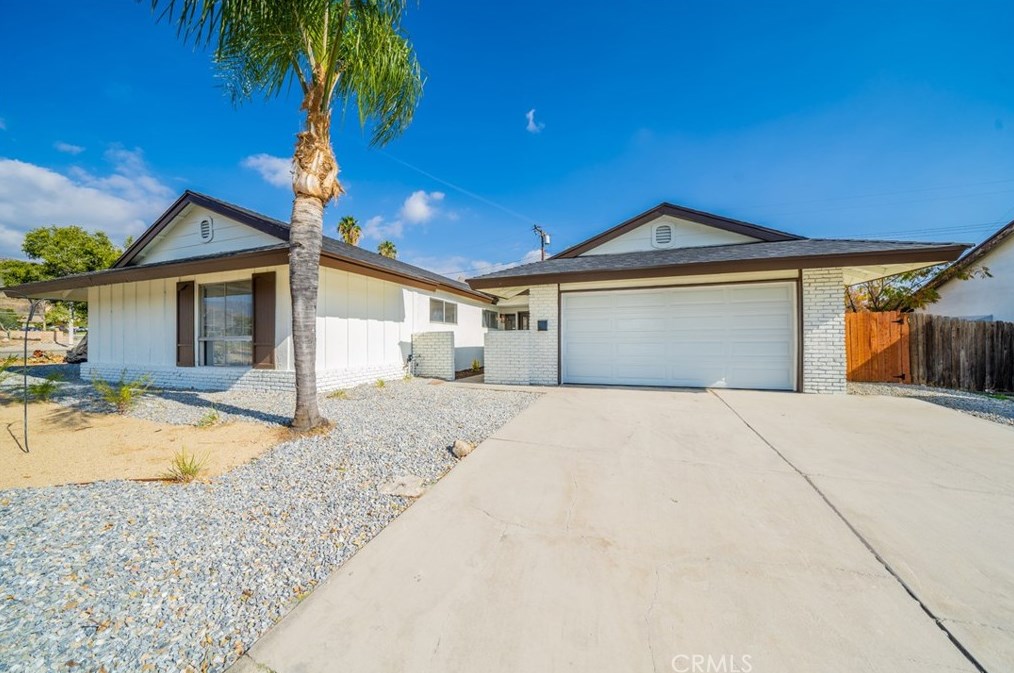 5919 Eucalyptus Dr, Highland, CA 92346-1639