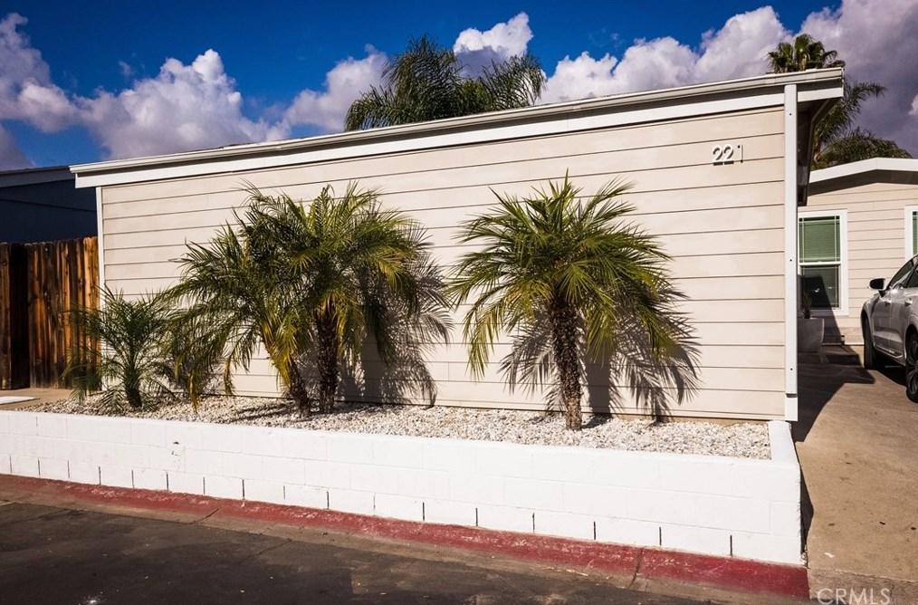 700 E Washington St #221, Colton, CA 92324