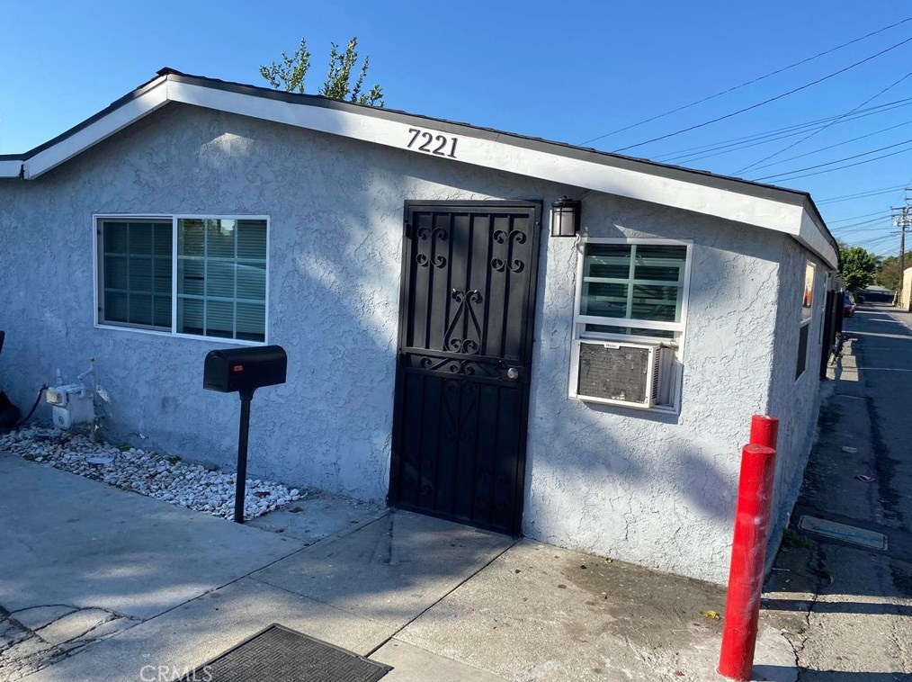 7221 Ira Ave, Bell, CA 90201