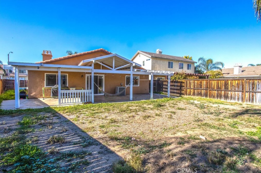 15612 Lariat Ln, Moreno Valley CA  92555-2950 exterior