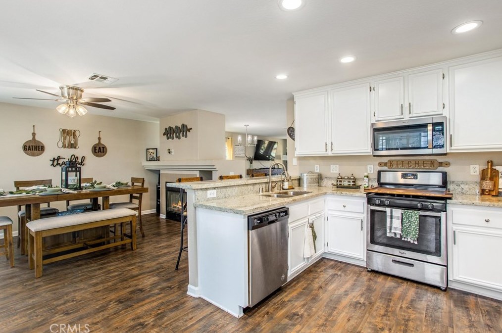 15612 Lariat Ln, Moreno Valley CA  92555-2950 exterior