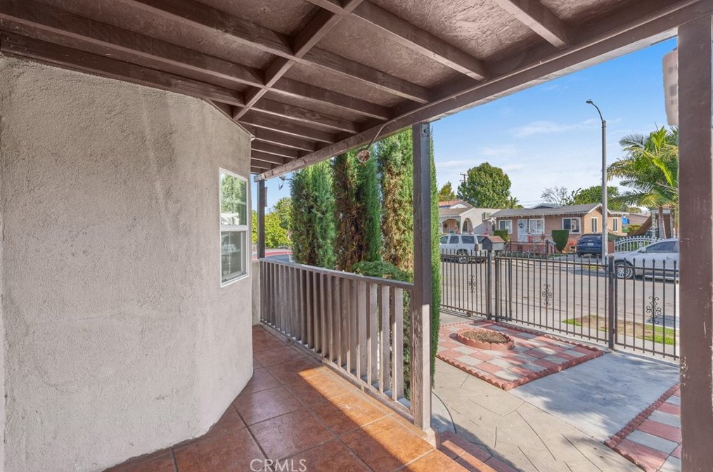 9515 Pace Ave, Los Angeles CA  90002-2117 exterior
