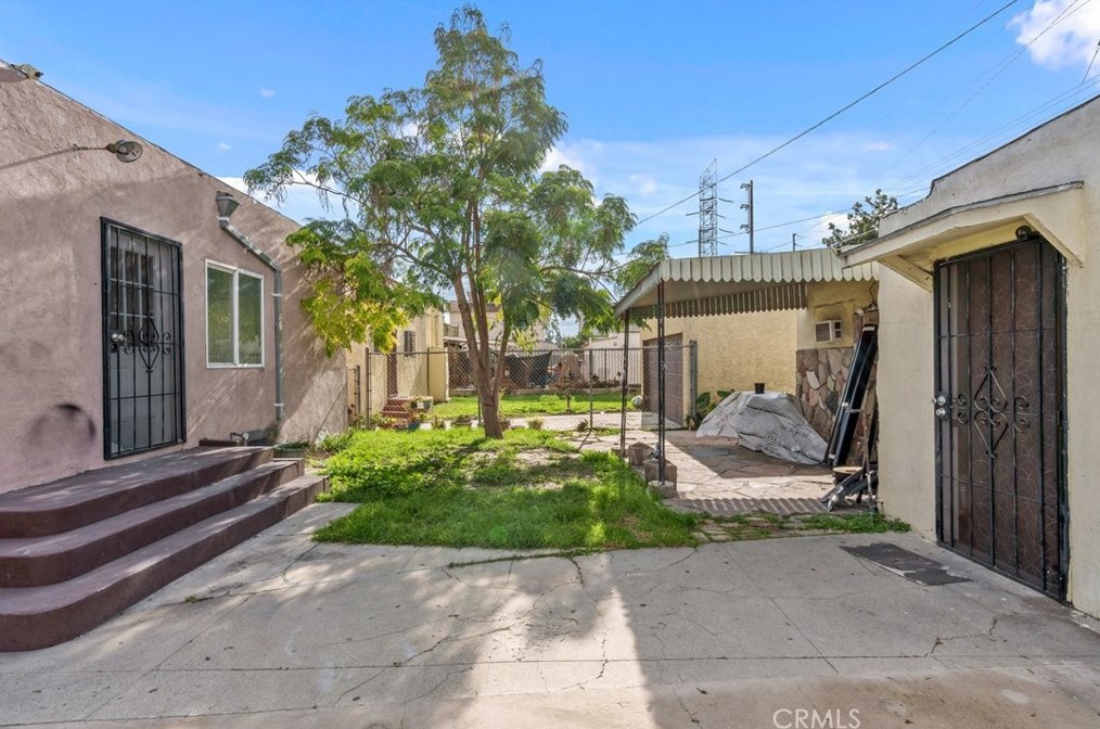 9515 Pace Ave, Los Angeles CA  90002-2117 exterior