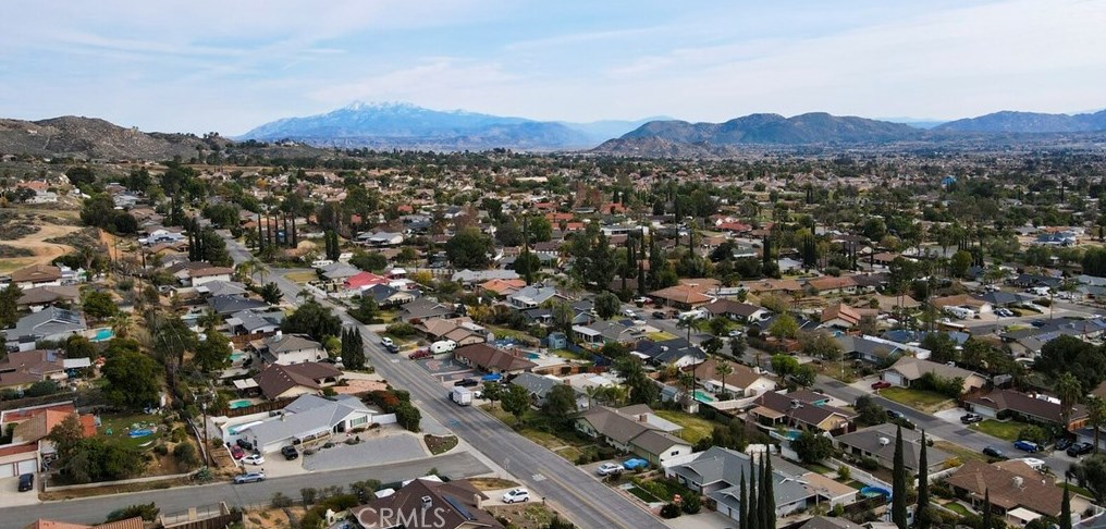 25021 Fran Lou Dr, Moreno Valley CA  92557-5202 exterior