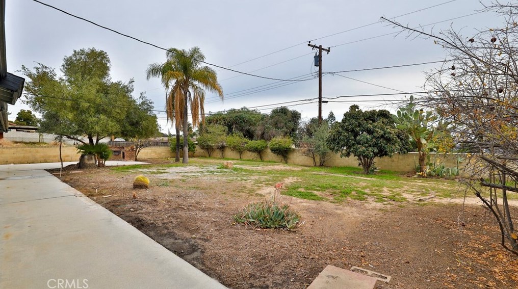 25021 Fran Lou Dr, Moreno Valley CA  92557-5202 exterior