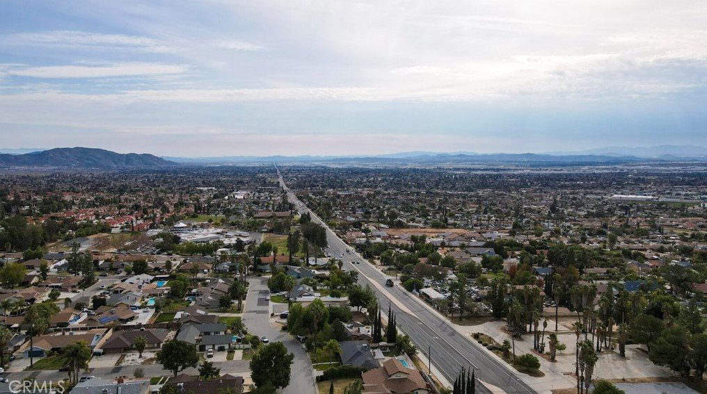 25021 Fran Lou Dr, Moreno Valley CA  92557-5202 exterior