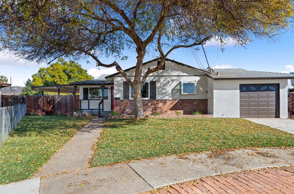 2034 Paddy Pl, Escondido, CA 92027-1255