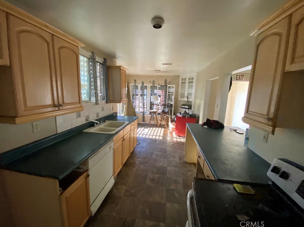 2743 E St, San Bernardino, CA 92405