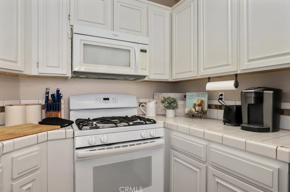 10970 Shady Glade Rd, Moreno Valley CA  92557-3910 exterior