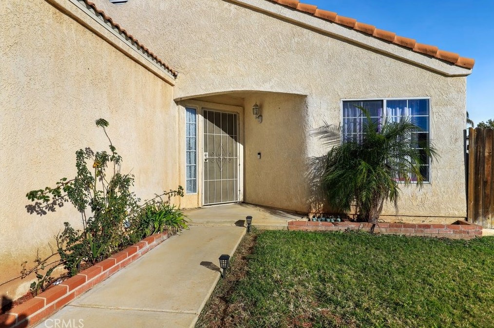 10970 Shady Glade Rd, Moreno Valley CA  92557-3910 exterior