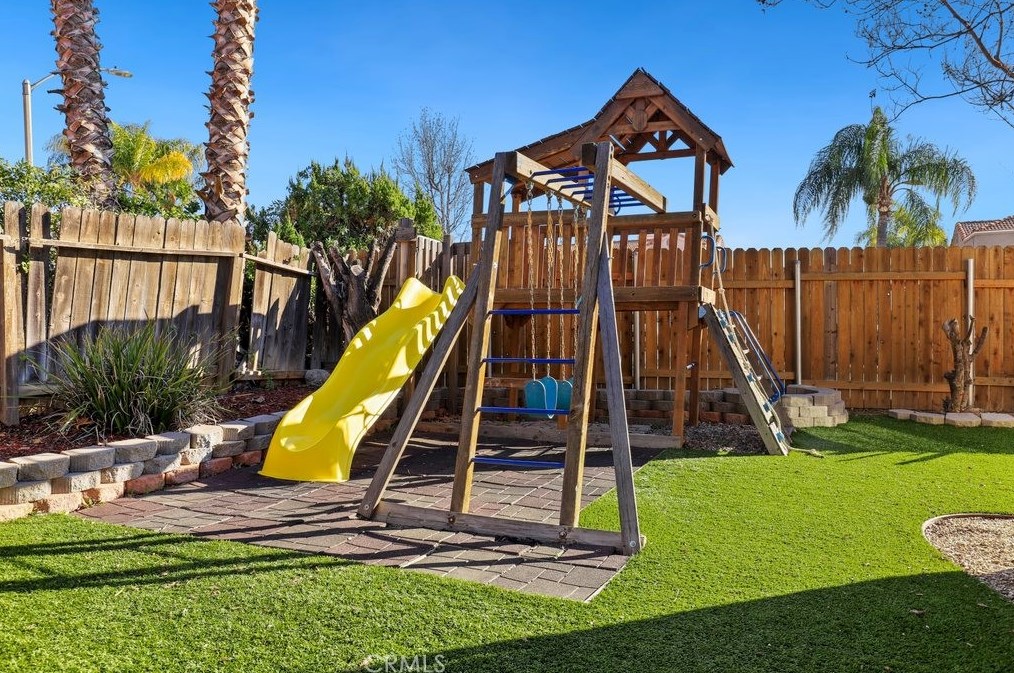 10970 Shady Glade Rd, Moreno Valley CA  92557-3910 exterior