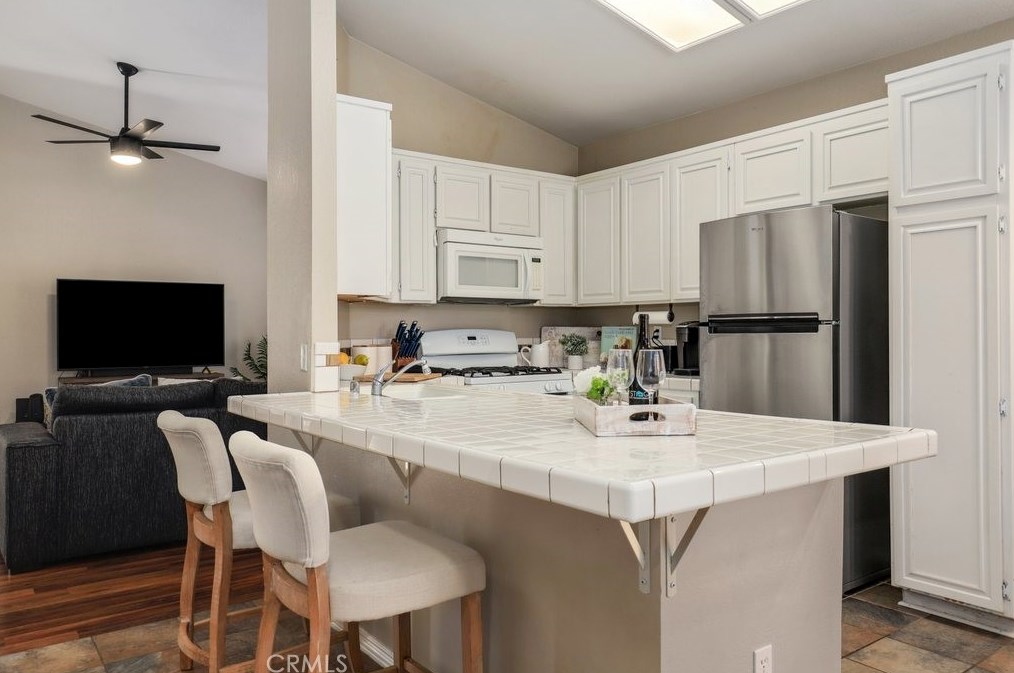 10970 Shady Glade Rd, Moreno Valley CA  92557-3910 exterior