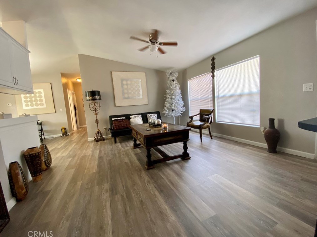 80 E Dawes #203, Perris, CA 92571