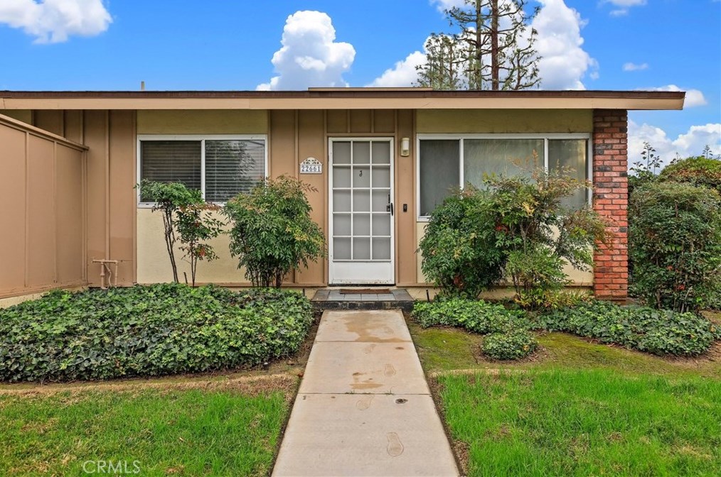 22661 Palm Ave #j, Colton, CA 92313