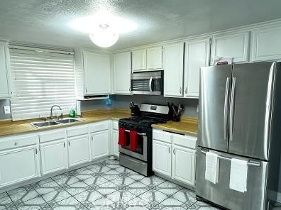 11303 Burl Dr, Fontana CA  92337-0133 exterior