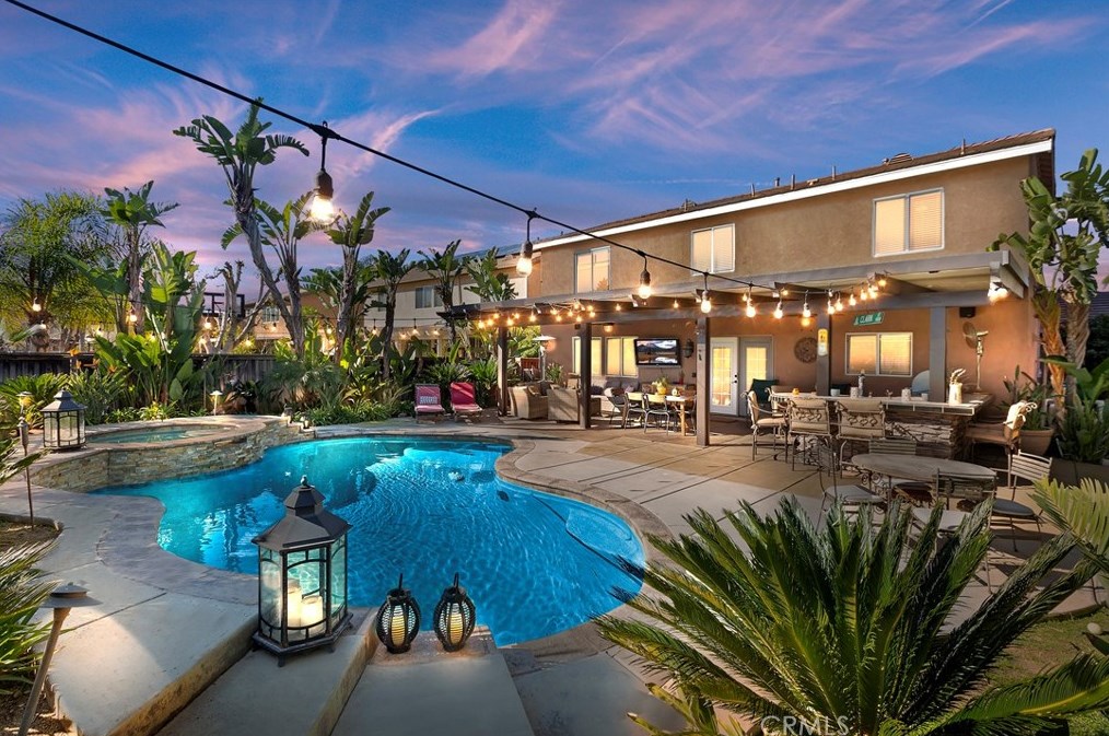 17236 Woodentree Ln, Riverside, CA 92503