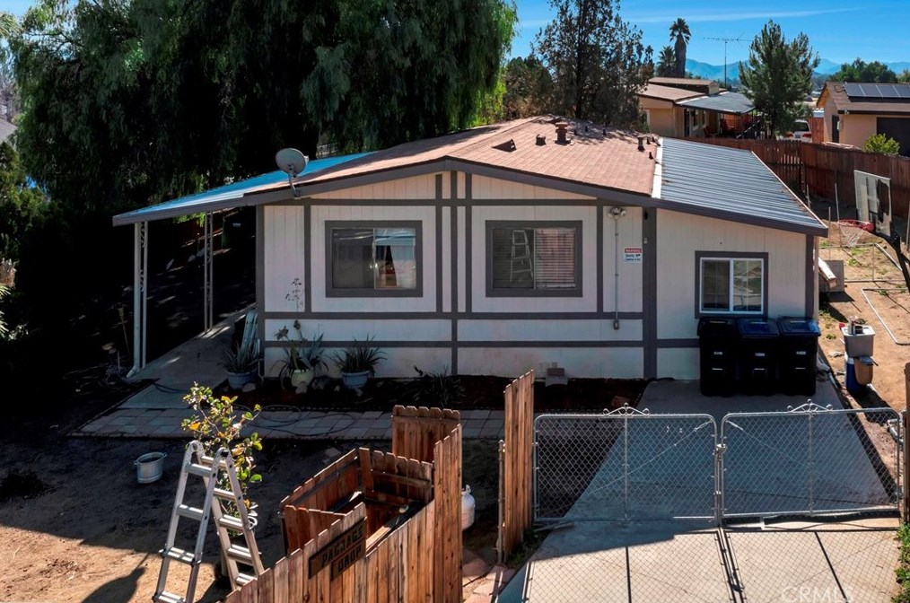 1155 W 7th St, Perris, CA 92570