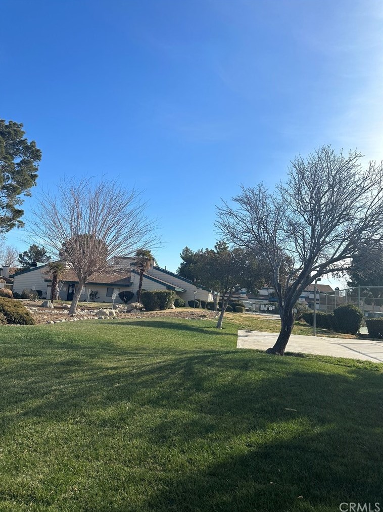 44400 15th Street #8, Lancaster, CA 93535