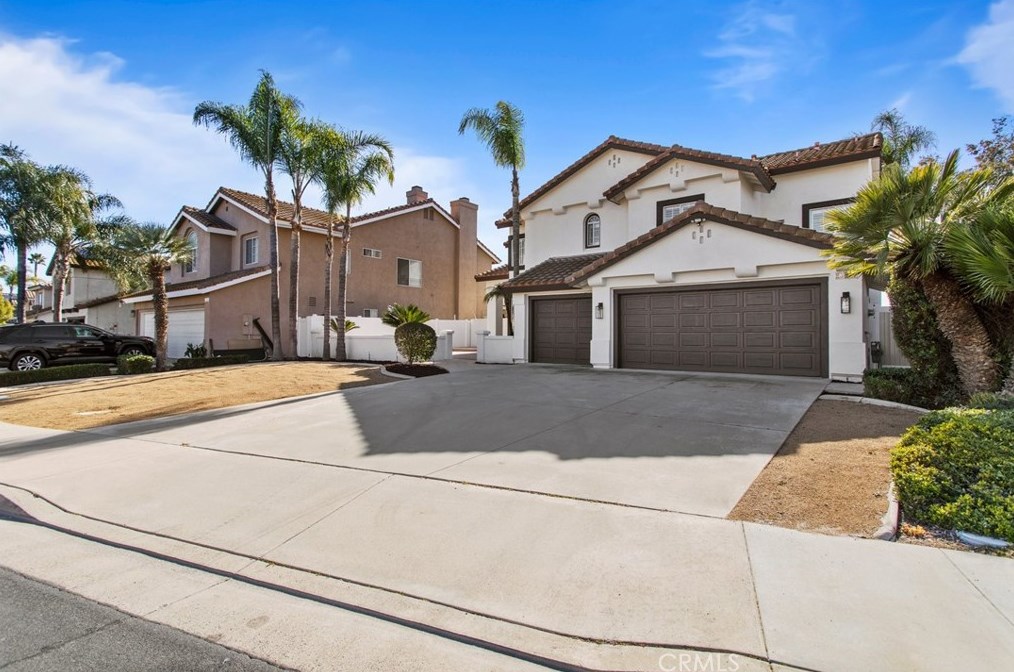 23527 Gingerbread Dr, Murrieta, CA 92562-4722