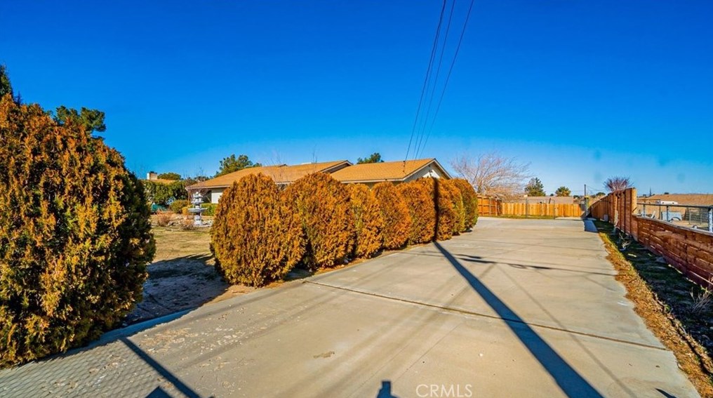 18002 Westlawn St, Hesperia, CA 92345-6940
