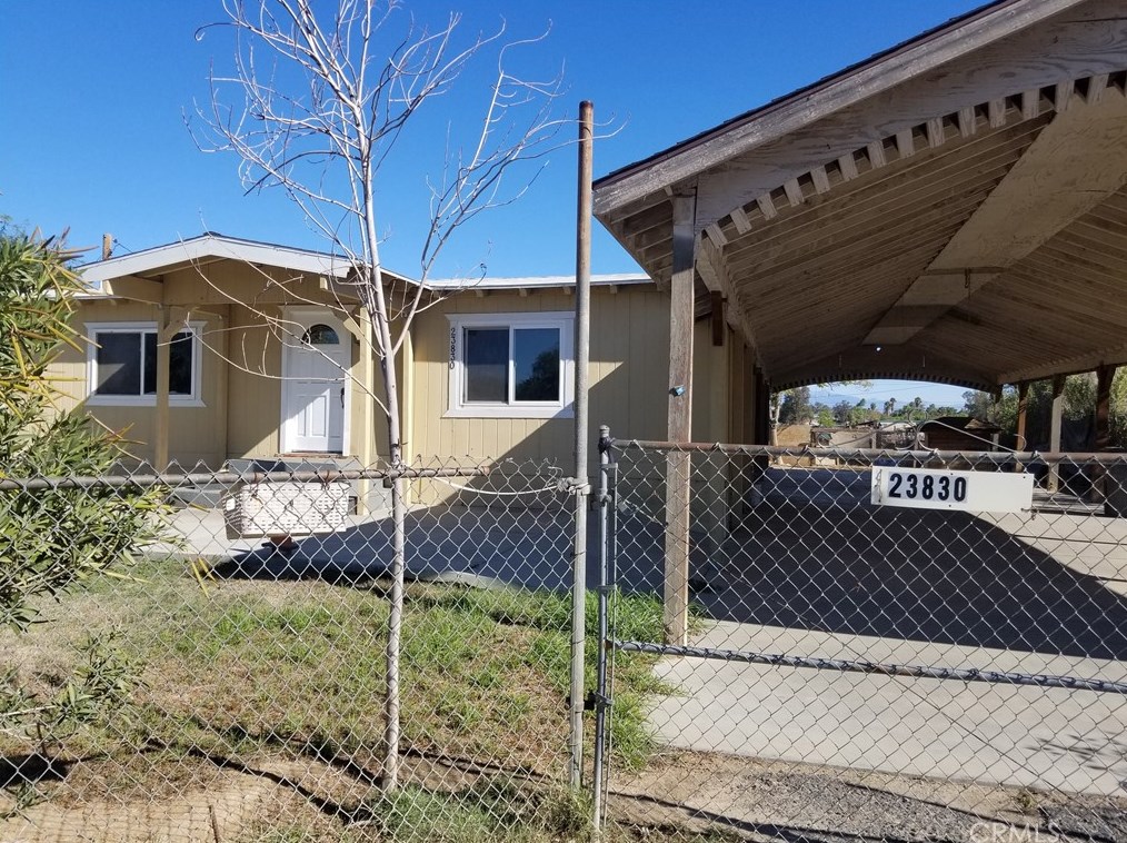 23830 Dedeaux St, Perris, CA 92570