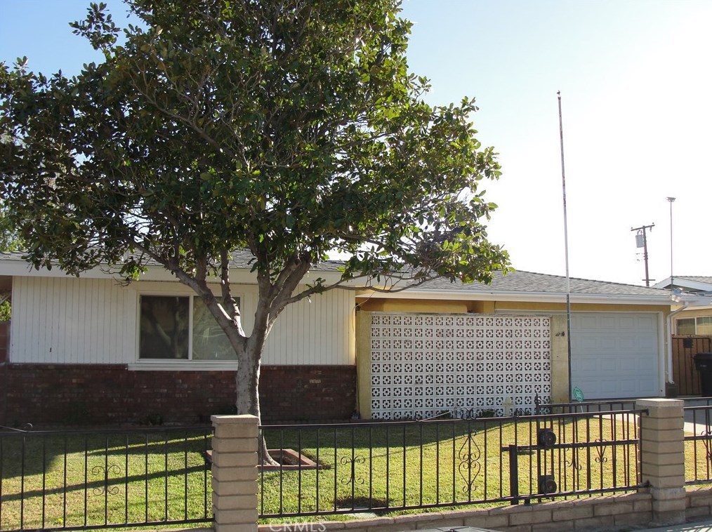 17421 Reed St, Fontana, CA 92336-2751
