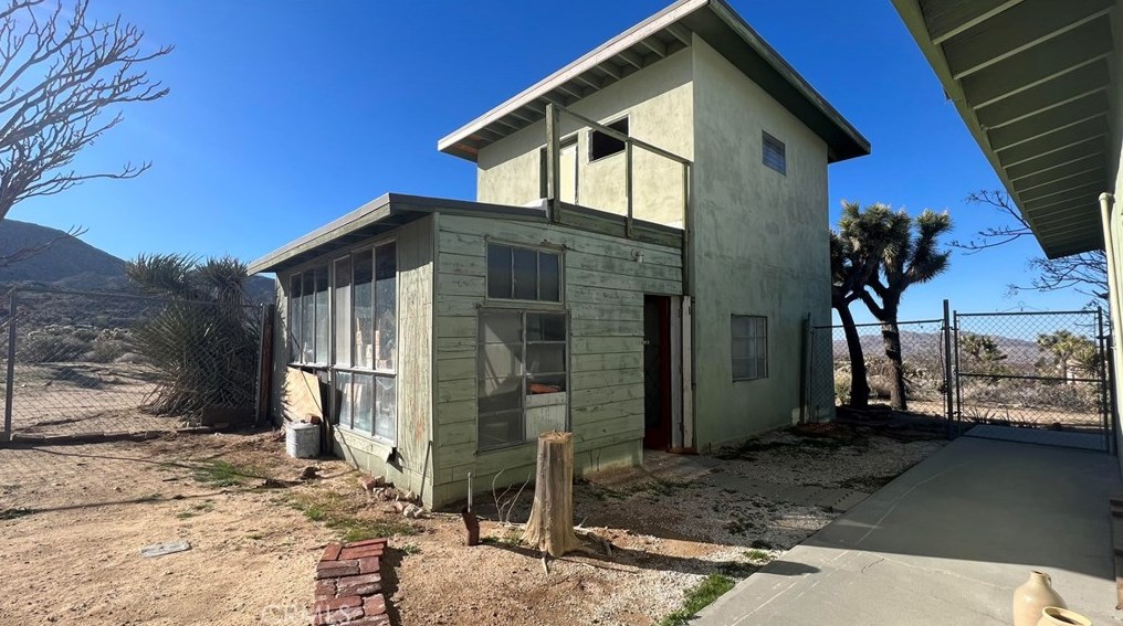 8763 Willow Ln, Joshua Tree, CA 92252-3287