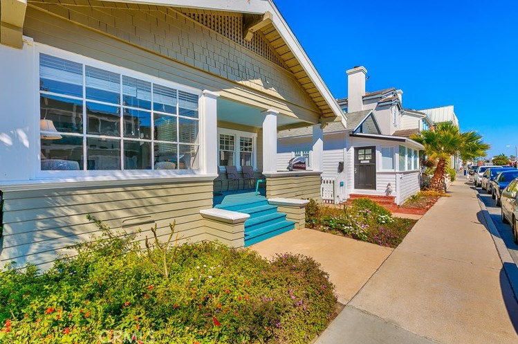 422 E Bay Ave, Newport Beach, CA 92661