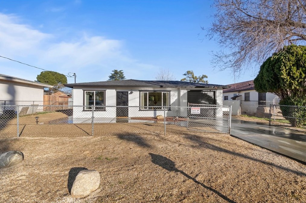 734 Massachusetts Ave, Beaumont, CA 92223